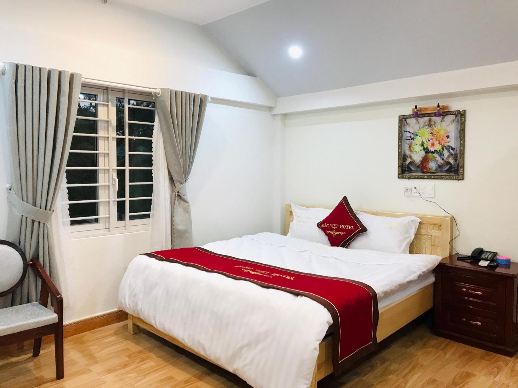 Отель Khach San Hung Viet Kon Tum Экстерьер фото